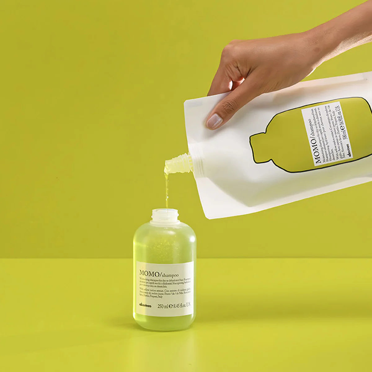 Momo Refill Champú Hidratante para cabello seco y deshidratado 500ml