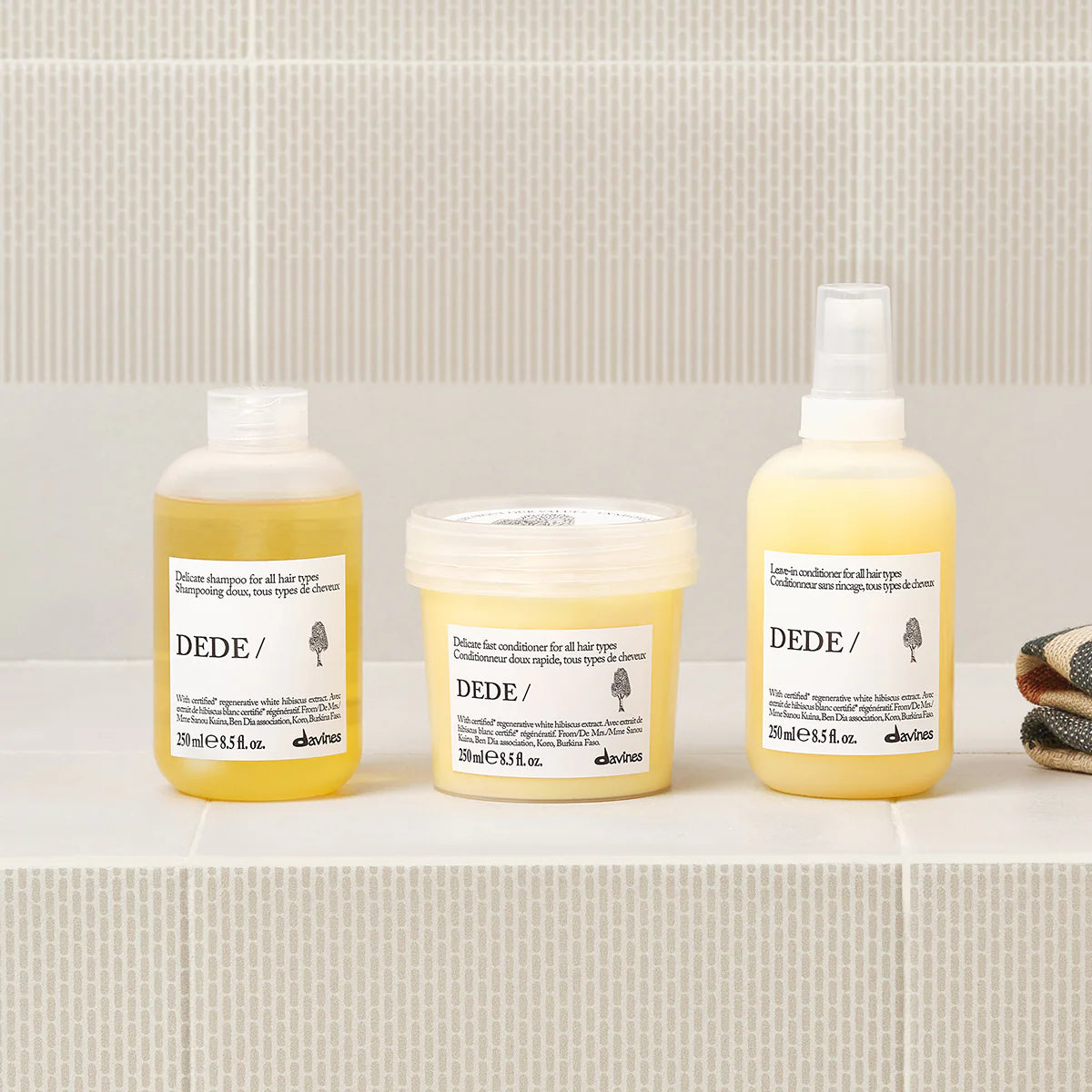 Davines DEDE Leave-in Conditioner 250ml – Spray Desenredante con Protección Térmica
