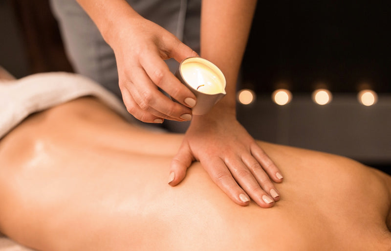 Masaje Relajante con Vela Aromática.